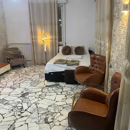 Bed and breakfast Luxury With Balcony